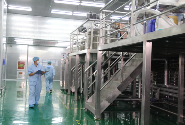 黃渤代言品牌小浣熊嬰童洗護(hù)，用100%的努力，換取十分滿意