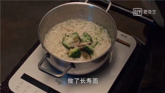 《你好安怡》火熱推薦，戚薇柳巖都在用的鈦古高端電磁爐好在哪