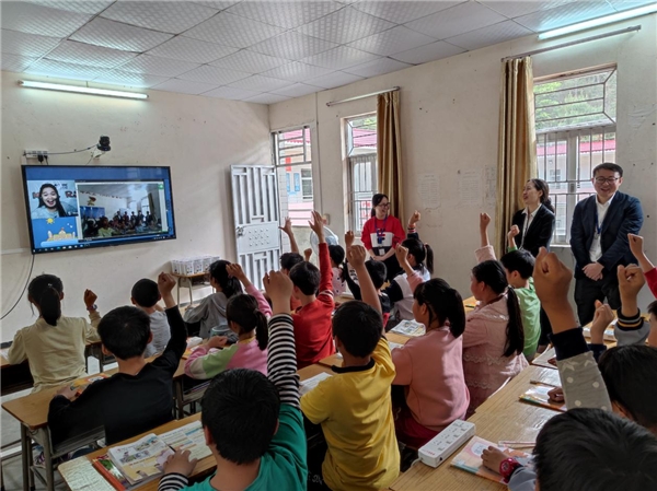 阿卡索在線英語素質教育，幫助更多中國孩子自信地面對世界
