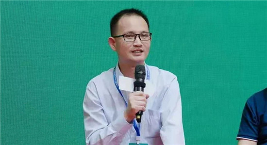 高光時刻！四季沐歌出席2021中國清潔能源工程技術(shù)峰會 榮獲踐行“雙碳”目標突出貢獻品牌