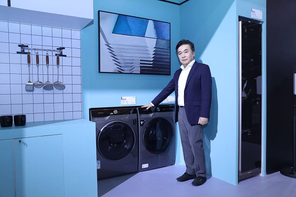 UDE展上的風(fēng)景線，三星洗衣機掀起夏日時尚風(fēng)暴