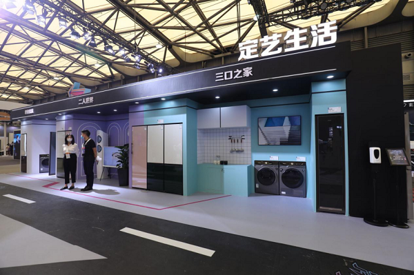 UDE展上的風(fēng)景線，三星洗衣機掀起夏日時尚風(fēng)暴