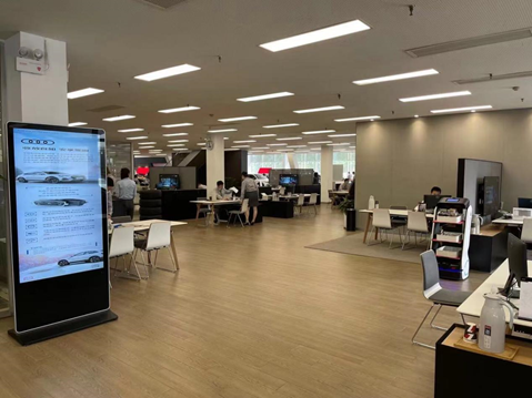 商用服務(wù)機(jī)器人的加入會讓4S店發(fā)生什么？