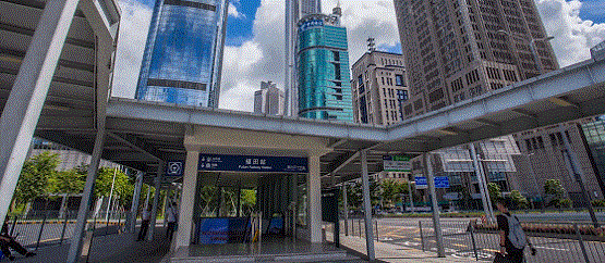 沒有一個深圳青年，能“走出”深圳地鐵