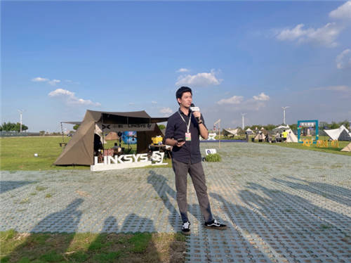 領(lǐng)勢5G WiFi 6隨身路由器攜手小鵬P5亮相海鷗島， 讓露營更輕松！