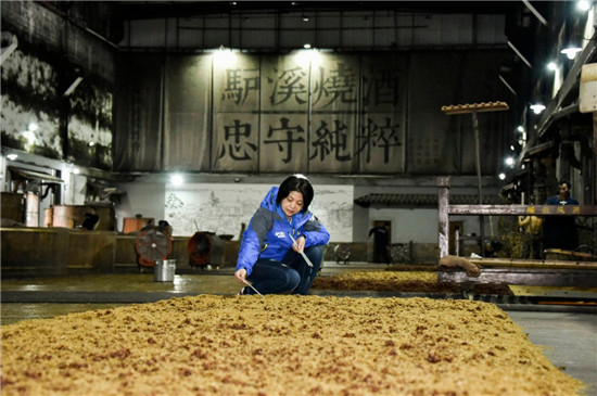 江津燒酒傳承人邵家艷，為江小白品質(zhì)把控再添助力