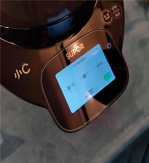 自動(dòng)炒菜機(jī)初體驗(yàn)：買(mǎi)蘇泊爾小C主廚料理機(jī)，值嗎？