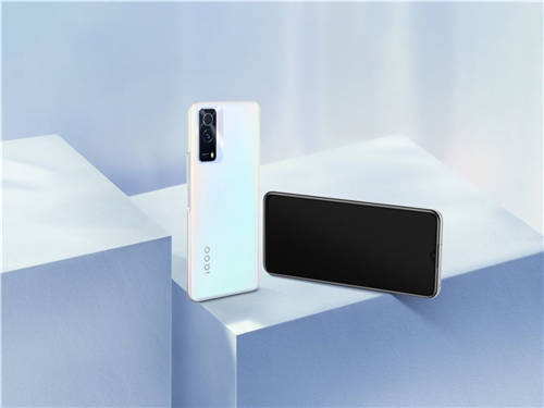 iQOO Z5x全新發(fā)布：全能長(zhǎng)續(xù)航普及者 輕松暢玩一整天