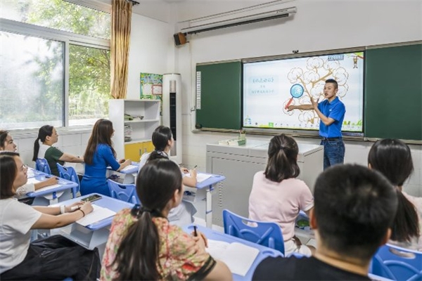 希沃服務(wù)，用心守護熱愛教育的每一個你