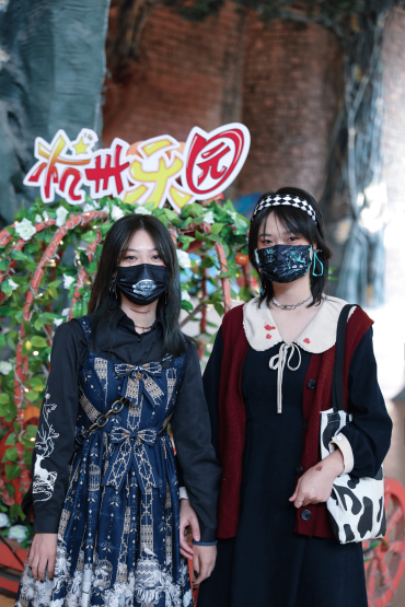 CIAO萬圣節(jié)特別企劃回顧——COS口罩系列玩心出擊，杭州樂園“鬼混攻略”