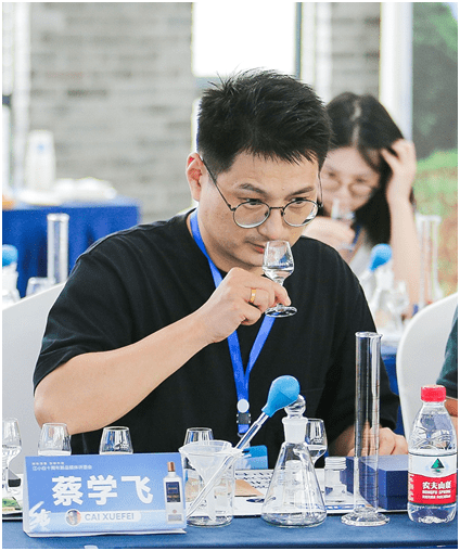 新十年新酒體，金蓋江小白開啟百元名酒時(shí)代