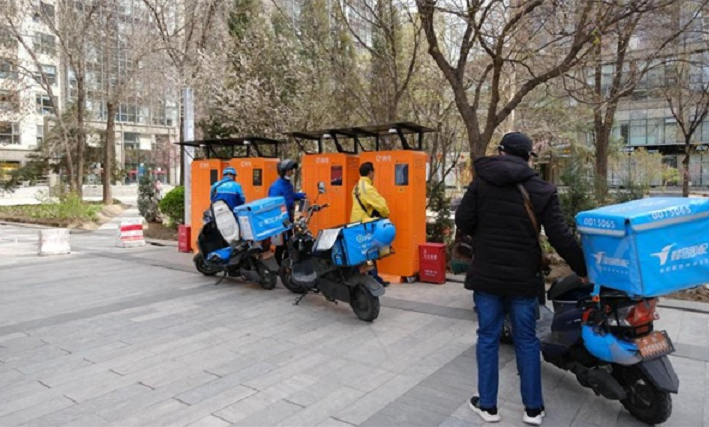 雅迪電動車推出新品，不需充電只換電，續(xù)航130，3499起，很適合跑外賣