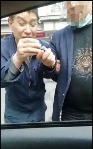 嘀嗒出行熱心的哥完璧歸趙！ 下班后騎單車送還遺失物品