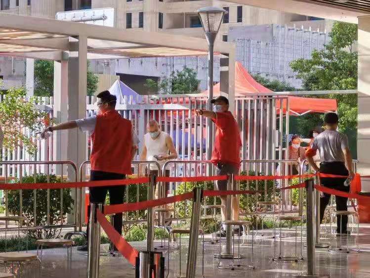 國通信托聞令而動(dòng) 下沉社區(qū)支援服務(wù)逾七千名居民核酸檢測