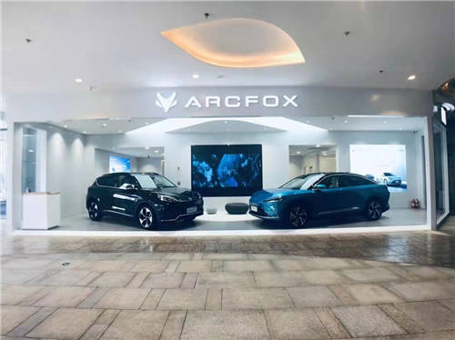 鴻蒙量產(chǎn)第一車，極狐汽車即將亮相昆明國際車展