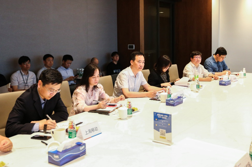 上海市經(jīng)信委、青浦科委、虹橋管委會蒞臨銀科控股指導工作