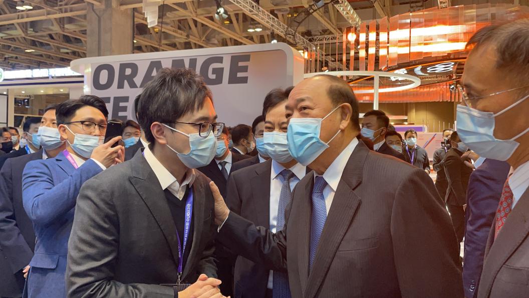 中國電信攜極視角亮相BEYOND，澳門特區(qū)行政長官蒞臨視察