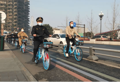 12月2日是第十個“全國交通安全日”，為了呼吁更多人提高交通安全意識，哈啰出行圍繞“守法規(guī)知禮讓、安全文明出行”的主題，與全國20多地交通管理部門開展形式多樣的交通安全宣傳活動。897.jpg