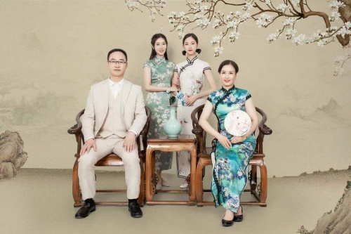 德意控股陳紅：星河璀璨，追逐夢(mèng)想的你發(fā)光發(fā)熱