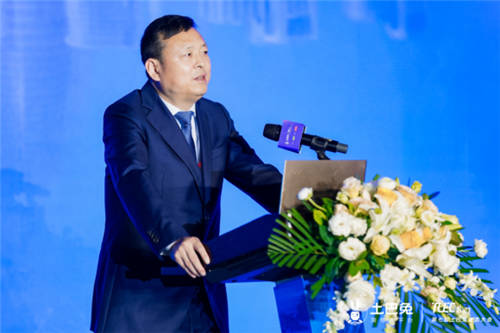 喜報！大自然家居獲頒土巴兔2021年度領軍品牌獎和最具價值生態(tài)伙伴獎