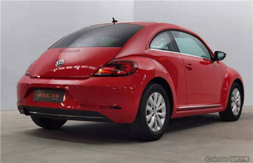 優(yōu)信二手車合肥賣場(chǎng)親提甲殼蟲(chóng)，滿意而歸
