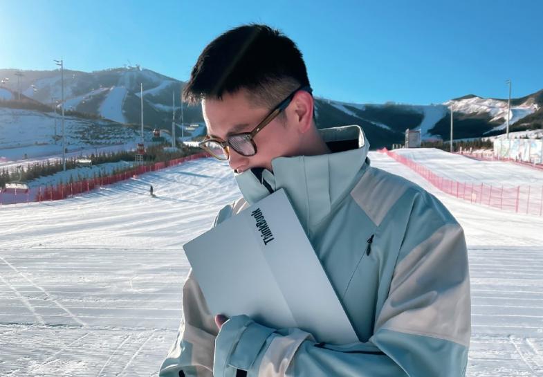 ThinkBook 13x冰雪藍全新亮相，與眾多冰雪達人踏板逐夢、破冰前行