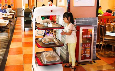 圣地亞哥知名越南餐廳Ph? Ca Dao & Grill招聘機(jī)器人服務(wù)員