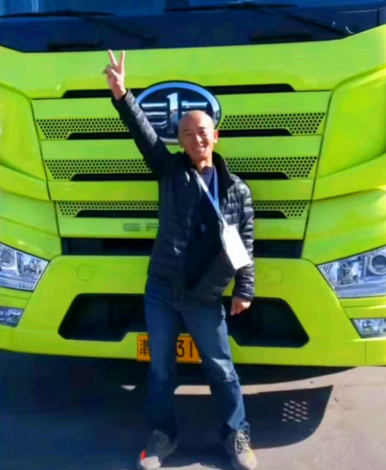 卡車司機(jī)王智芳：因?yàn)闈M幫 從行走高原回歸大道坦途