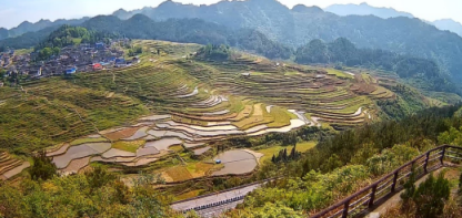 度假到丹寨，體驗(yàn)古香古色的民族風(fēng)情，與丹寨人民共度佳節(jié)