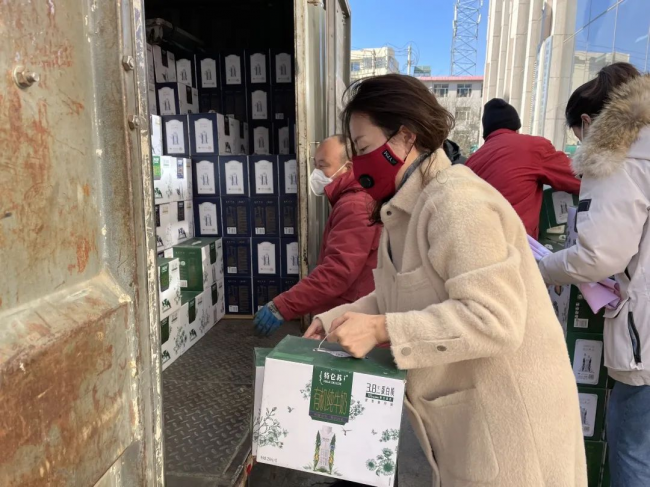 蒙牛：用愛(ài)心構(gòu)筑銅墻鐵壁，共建和諧美好家園