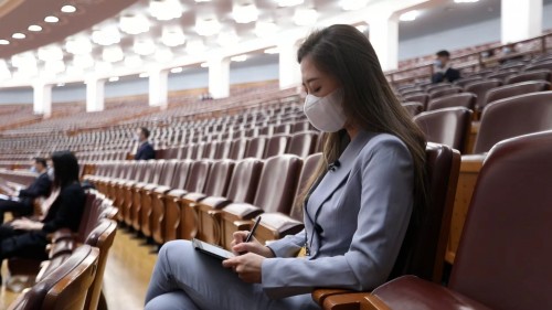 科大訊飛旗下產(chǎn)品現(xiàn)身兩會(huì)現(xiàn)場 革新一線記者工作方式