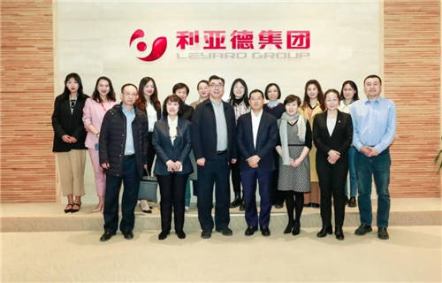 海淀區(qū)稅務(wù)局一行蒞臨利亞德走訪調(diào)研，共同探討稅企共建等事宜