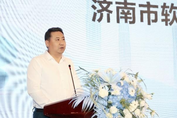 全面起跑新優(yōu)勢，信息技術(shù)再領(lǐng)航