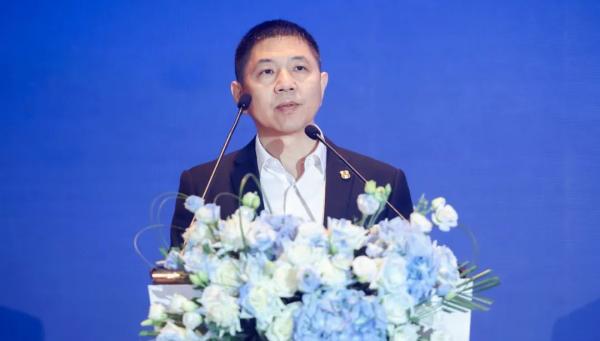 華為數(shù)通王雷：AI從“精英專屬”走向“大眾普惠”，品智聯(lián)接加速智慧轉(zhuǎn)型