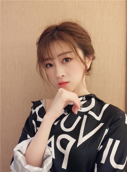 寧美攜手腿皇AMS、女神lilithxy發(fā)布女王爭霸賽招募令！