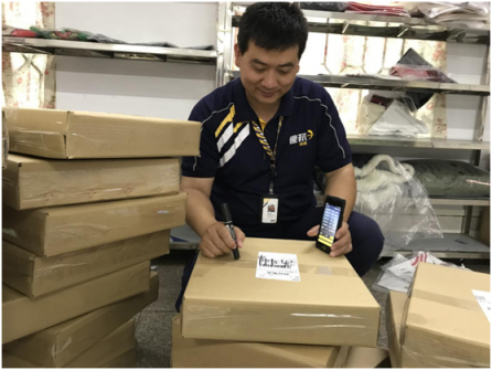 快遞員收入超出你想象：年薪50萬，再加10萬年終獎