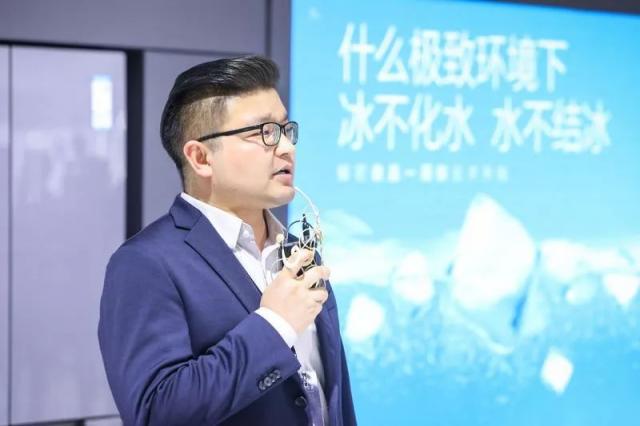 三文魚原鮮挑戰(zhàn)后，又玩冰水同框，這個(gè)品牌為何熱衷挑戰(zhàn)不可能?
