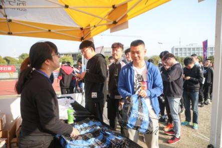 蘇寧體育特步校園開跑，2000名“跑步控”玩嗨了