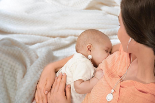 母乳神器一經(jīng)發(fā)布就被搶購一空，Momsense熱潮引人深思