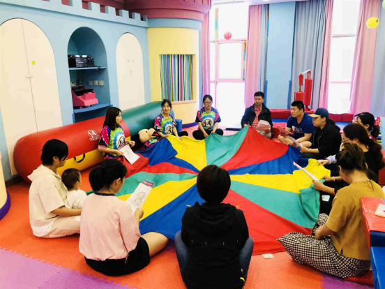 在線早教、傳統(tǒng)早教大PK：帶寶寶去悅寶園，僅僅是讓孩子學(xué)習(xí)嗎?