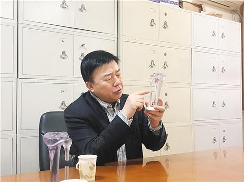張英澤院士的不均勻沉降理論支招骨關節(jié)炎治療
