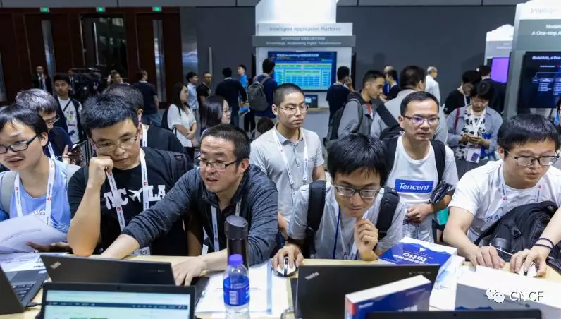 KubeCon + CloudNativeCon + Open Source Summit 2019大會第二天看點不斷!