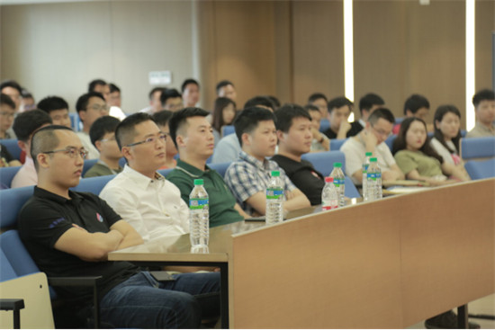 OPPO與滴普科技共建中臺達成深度合作，AI+中臺助力企業(yè)數(shù)字化轉(zhuǎn)型升級