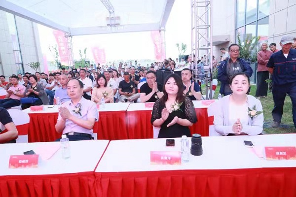 江蘇盛翔電子科技盛大開業(yè) 發(fā)力電視背板業(yè)務(wù)乘風起航