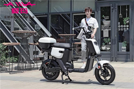愛瑪電動(dòng)車與小牛電動(dòng)車，看完明白買哪個(gè)