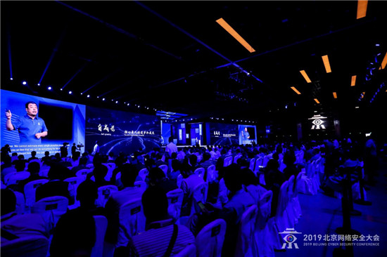 齊向東聊自適應的內生安全：一方有難八方支援