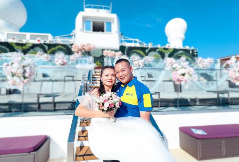 這個(gè)快遞員是如何一招升職加薪娶妻子的？