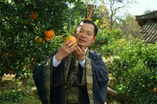 “95后”湘西少年返鄉(xiāng)助脫貧：搭上蘇寧拼購快車，做甜美事業(yè)