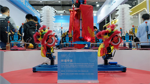 童心制物（Makeblock）攜新品3D打印機(jī)亮相第77屆青島教育裝備展，展現(xiàn)K12 STEAM教育全年齡段產(chǎn)品體系