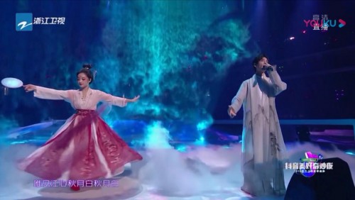 羅云熙戲腔竟這么好聽！他背后的98年美女12歲就獲得全國京劇金獎(jiǎng)